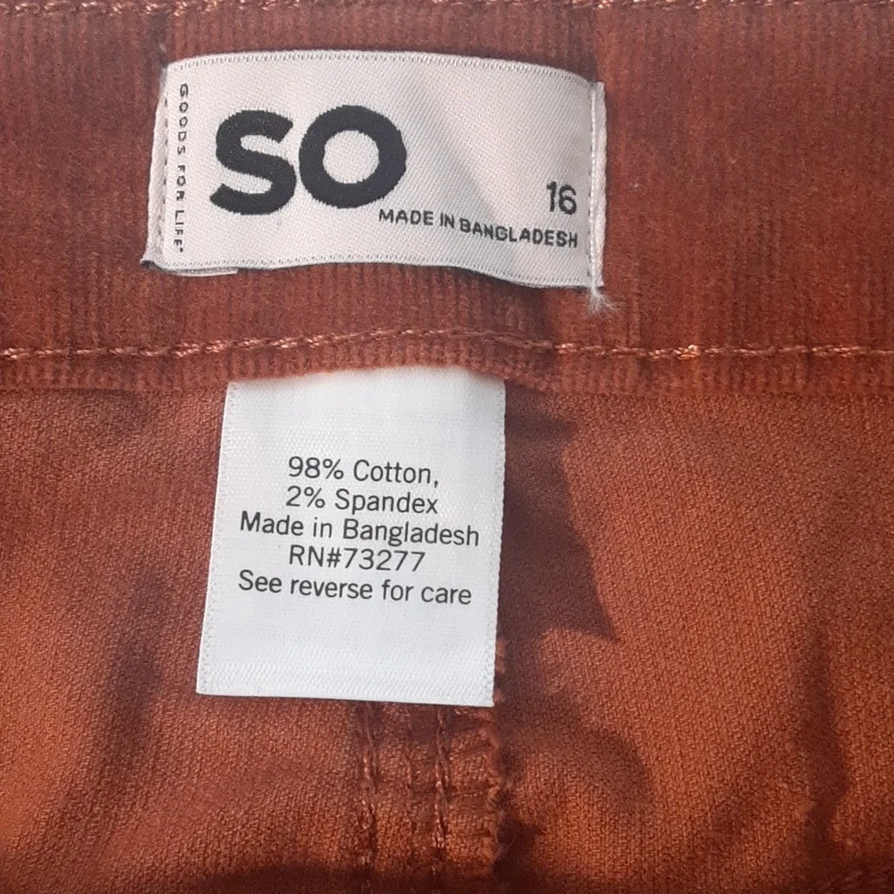 SO Girls Size 16 Corduroy skirt. Burnt‎ Orange, NWOT. Waist sinches to fit.